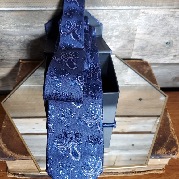 Purple Paisley Men's Neck Tie in Box - Picture 1 of 7